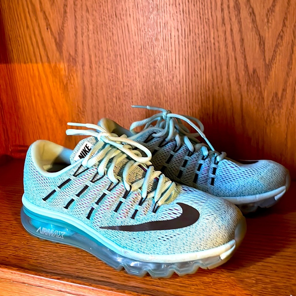 Nike tennis shoes blue